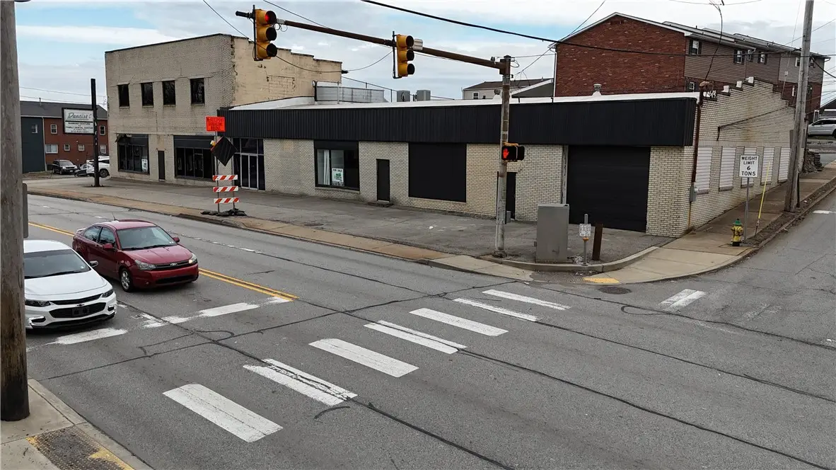 537 Lincoln Hwy, East McKeesport, PA 15035 - #1