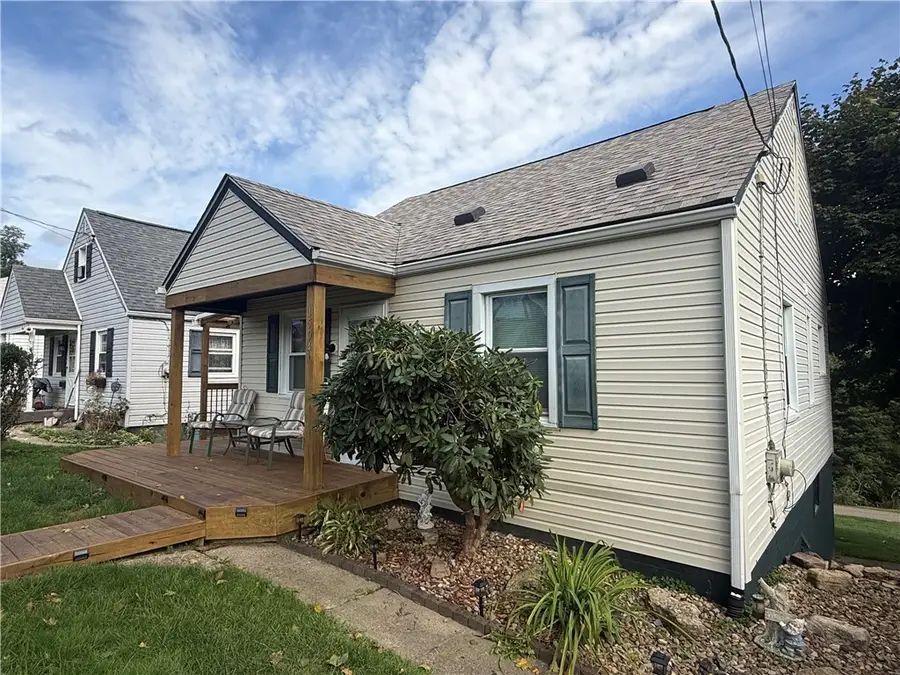 1504 16th Ave, Beaver Falls, PA 15010 - #2