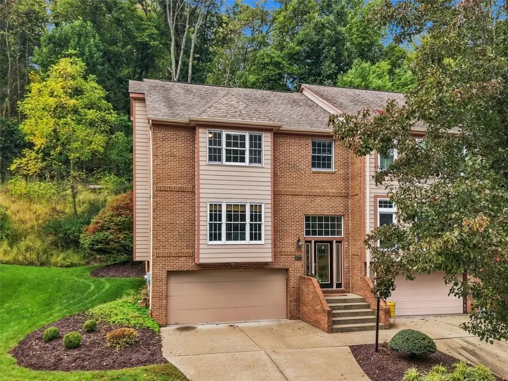2151 Huntington Court S, Wexford, PA 15090 - #1