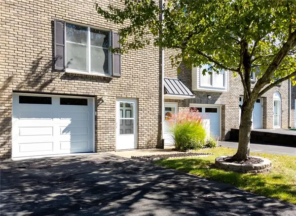 311 Joan Of Arc Ct, Clairton, PA 15025