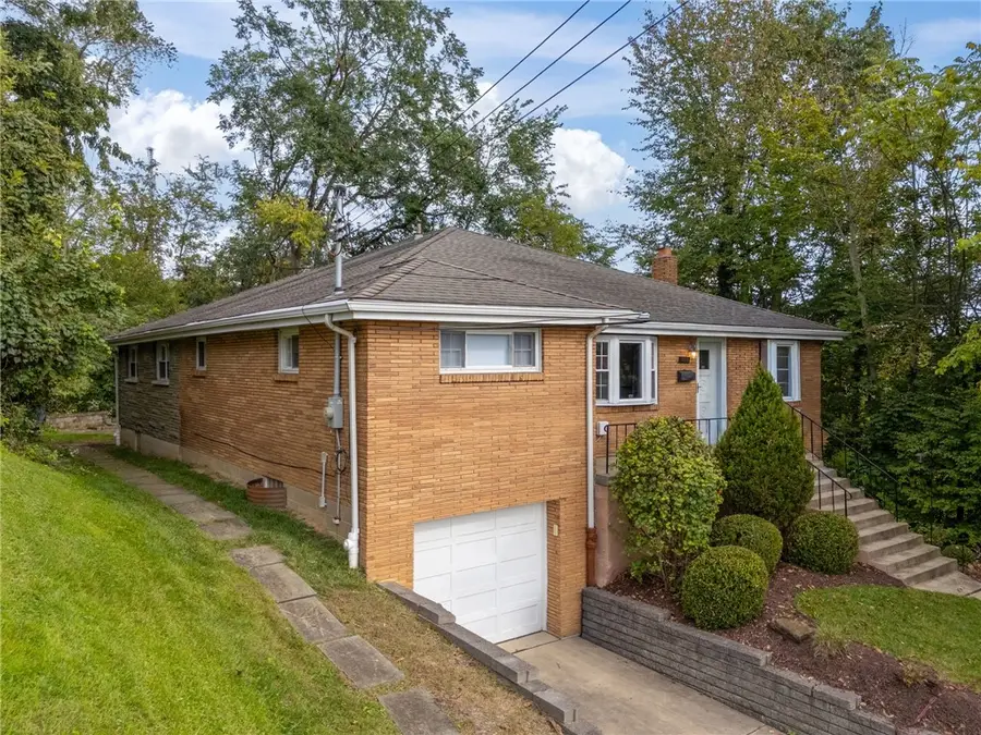 1808 Woodcove Pl, Pittsburgh, PA 15216 - #2