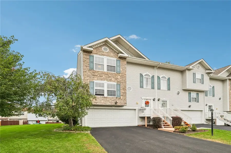 556 Ten Point Ln, Cranberry, PA 16066 - #2