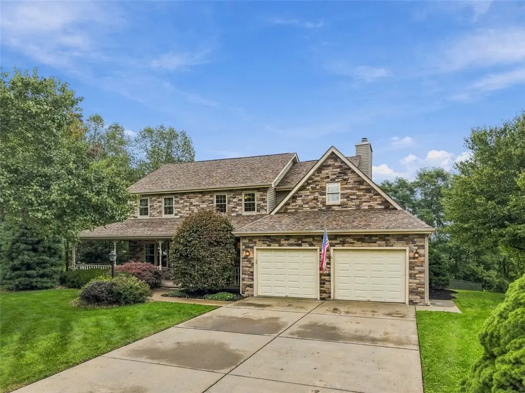 204 Farmview Ct, Cranberry, PA 16066 - #1