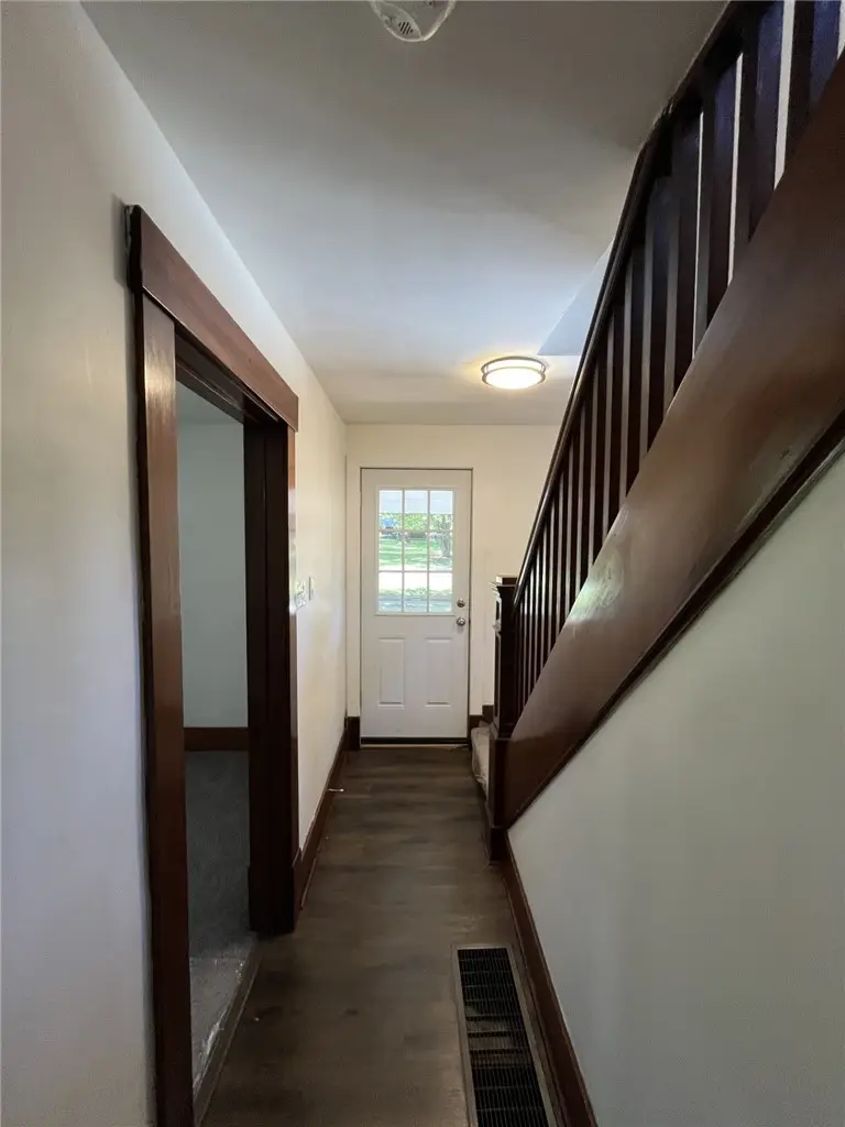 2019 Parkdale Ave, Hermitage, PA 16148 - #2