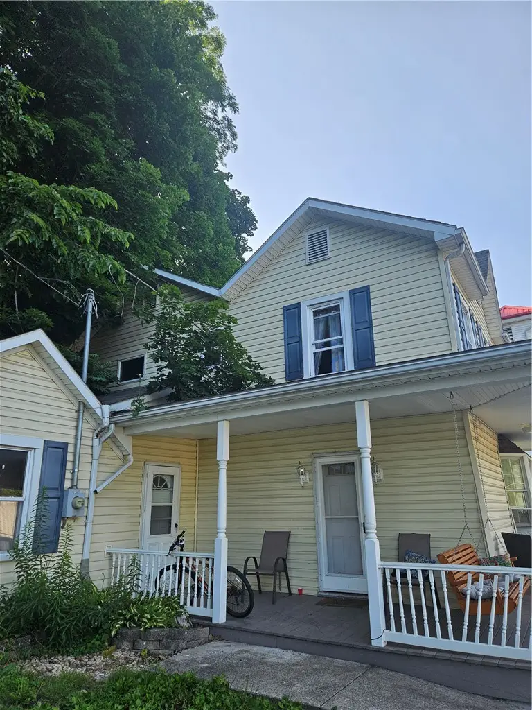 2146 Keystone Ave, Greensburg, PA 15601 - #1