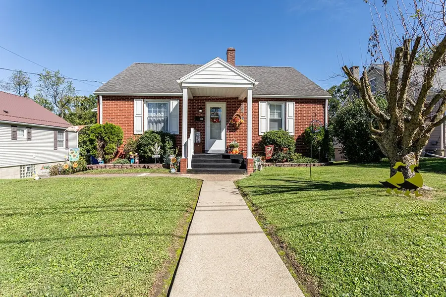930 Franklin Avenue, Connellsville, PA 15425 - #2