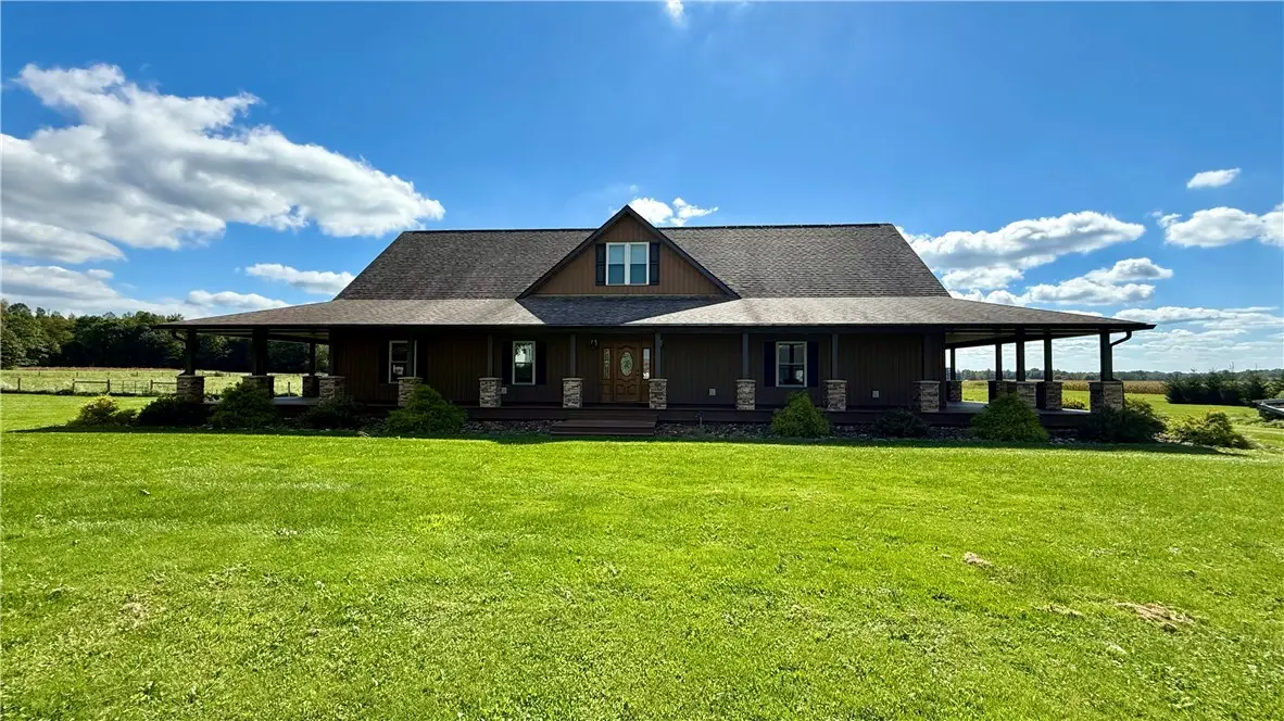 1666 District Rd, Fredonia, PA 16124 - #1