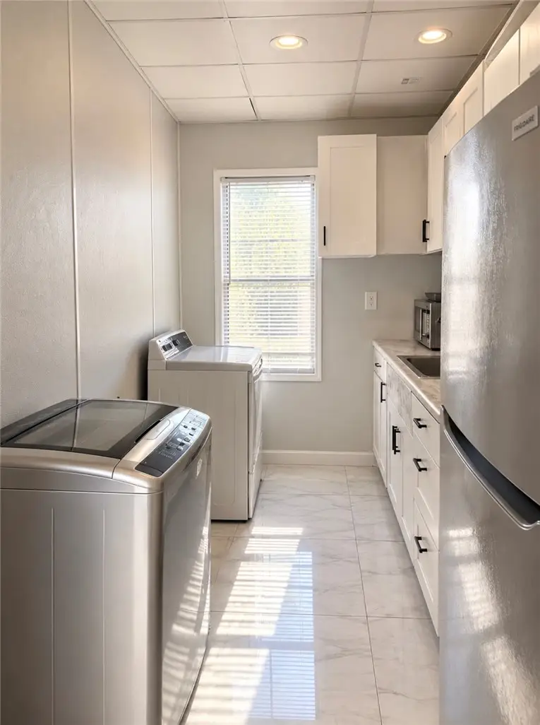 910 Fallowfield Ave, Charleroi, PA 15022 - #3