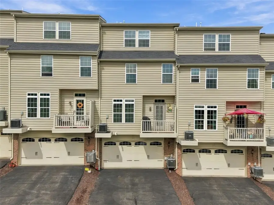 141 Lewisham Rd, Cranberry, PA 16066 - #2