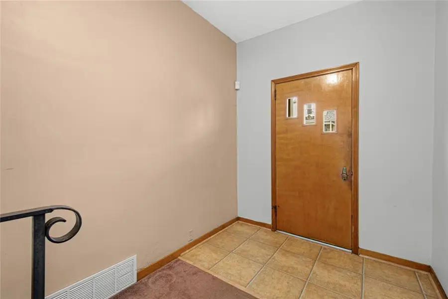 301 Russellwood Ave, McKees Rocks, PA 15136 - #3