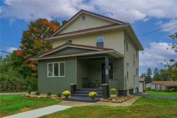 320 Morrison Ave, Ellwood City, PA 16117
