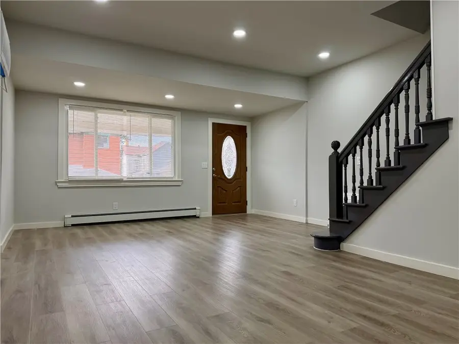 321 S 3rd St, Apollo, PA 15613 - #3