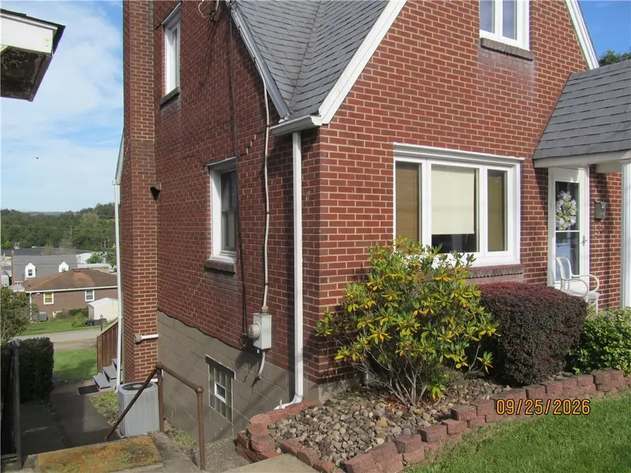 1522 Broad Street, Greensburg, PA 15601 - #3