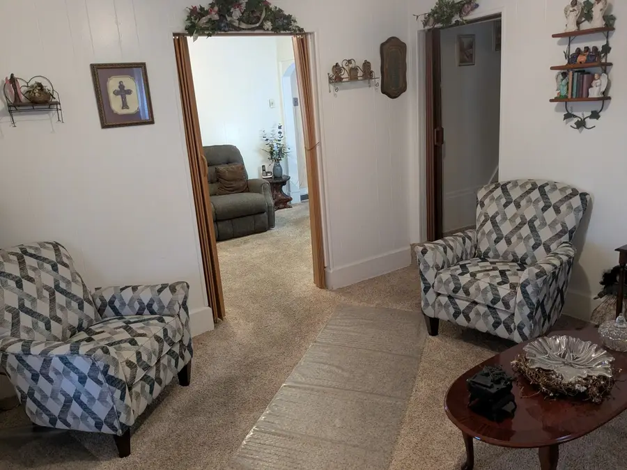 2710 Locust St, Beaver Falls, PA 15010 - #3