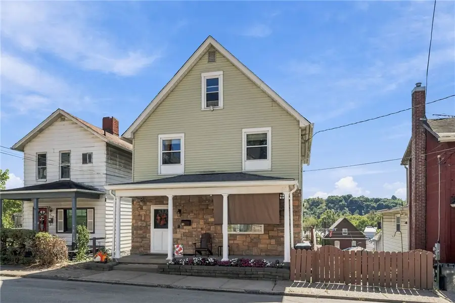 335 W 8th Ave, Tarentum, PA 15084 - #2