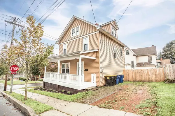 221 S Julian St, Ebensburg, PA 15931