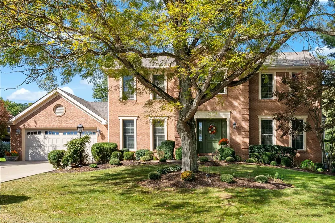 1061 Lakemont Dr, Bridgeville, PA 15017 - #1
