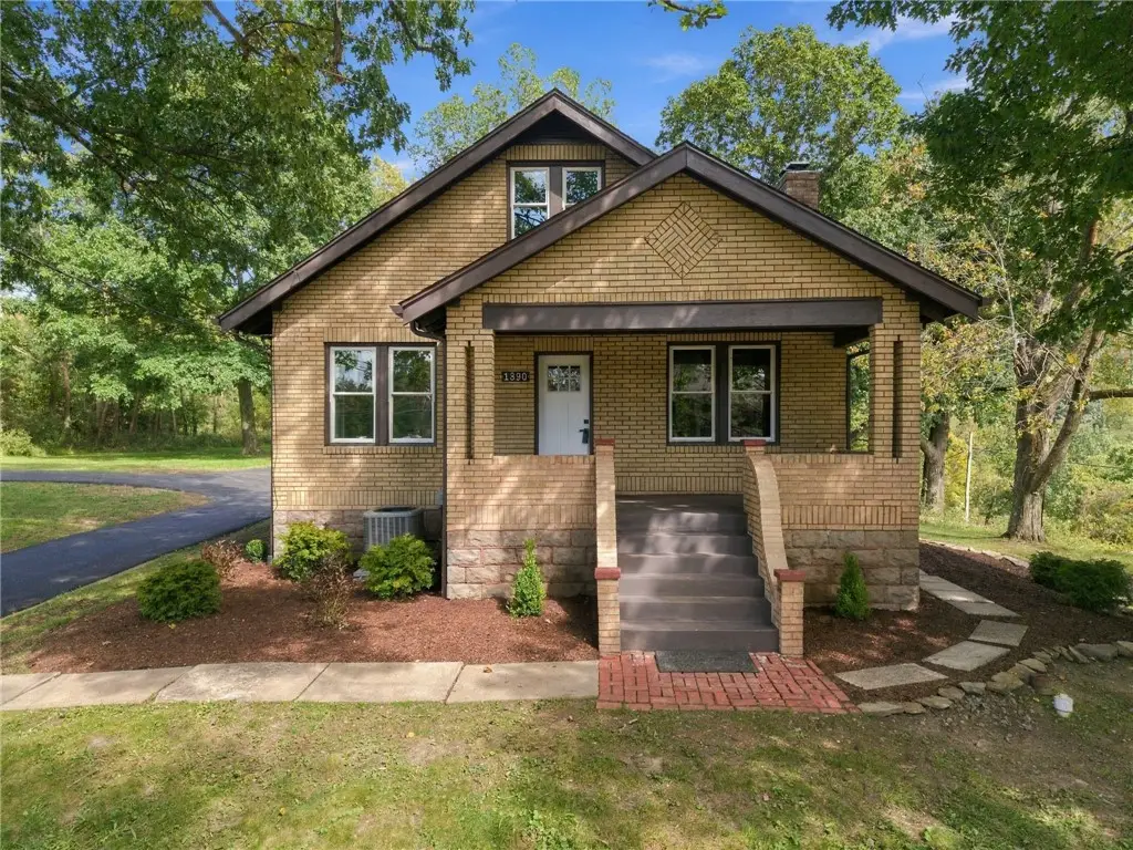 1890 Hulton Rd, Verona, PA 15147 - #1