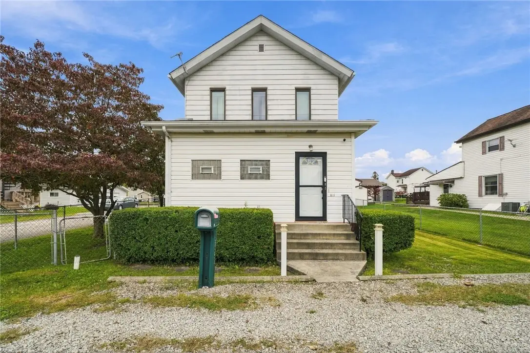 1321 6th St, Westmoreland City, PA 15692 - #1
