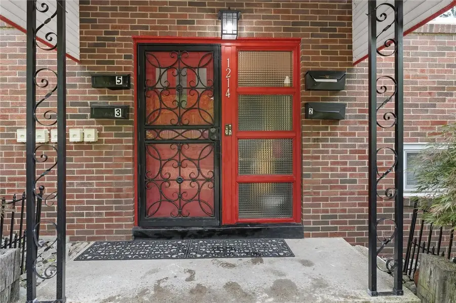 1214 Broadway Ave, McKees Rocks, PA 15136 - #3