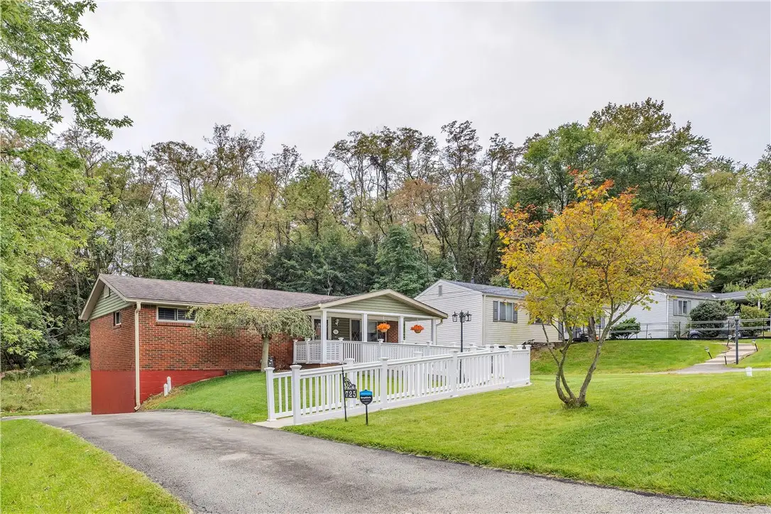 725 Bilberry Rd, Monroeville, PA 15146 - #1