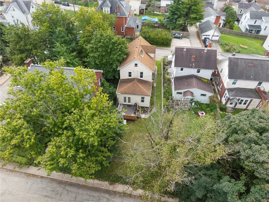 709 Short St, Irwin, PA 15642 - #3