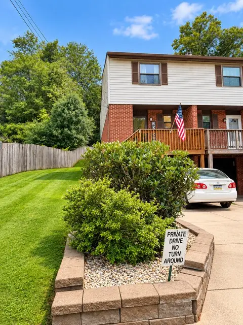 654 Homewood Dr, Pittsburgh, PA 15235 - #1