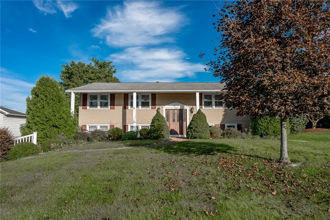 910 Country Ln, Indiana, PA 15701 - #1