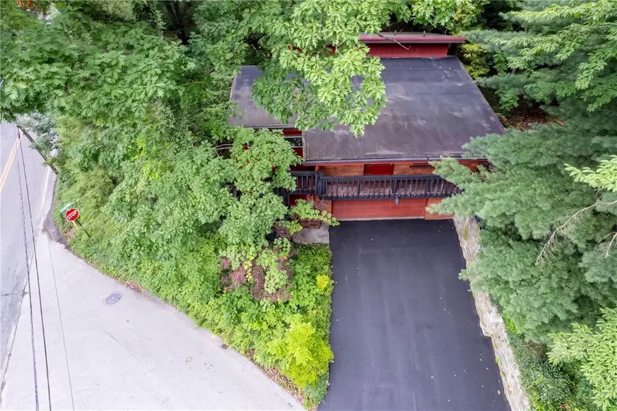486 Woodlawn, Jeannette, PA 15644 - #2