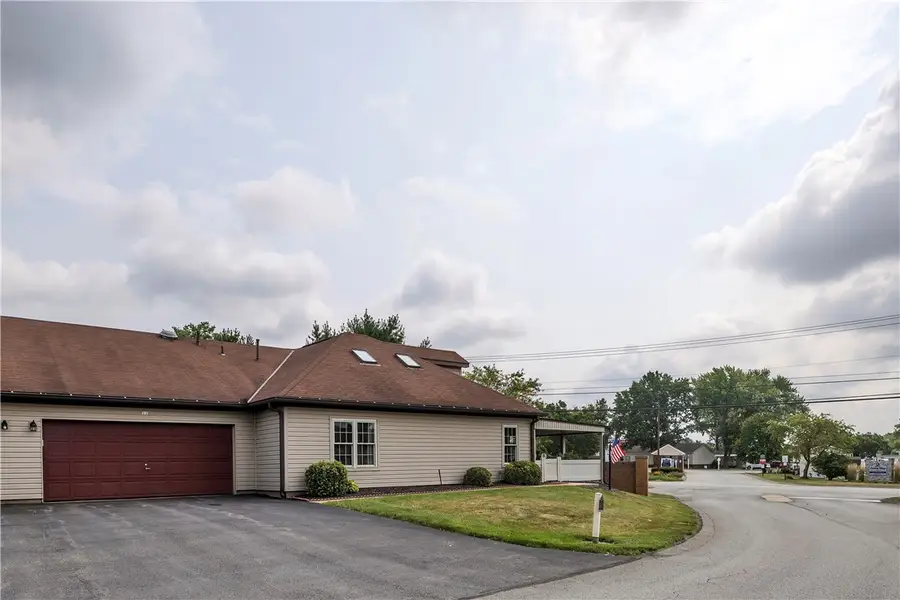 11 Ashford Dr, Cranberry, PA 16066 - #2