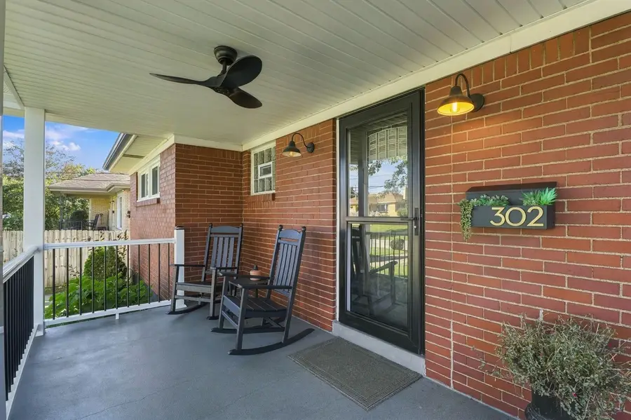 302 Duke Ln, Monroeville, PA 15146 - #2