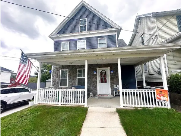 209 Wayne St, Claysville, PA 15323