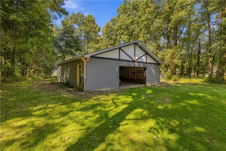 1405 Rolling Acres Road, Latrobe, PA 15650 - #2