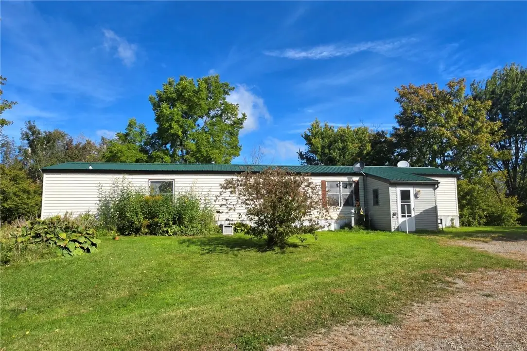 8923 Station Rd, Erie, PA 16510 - #1