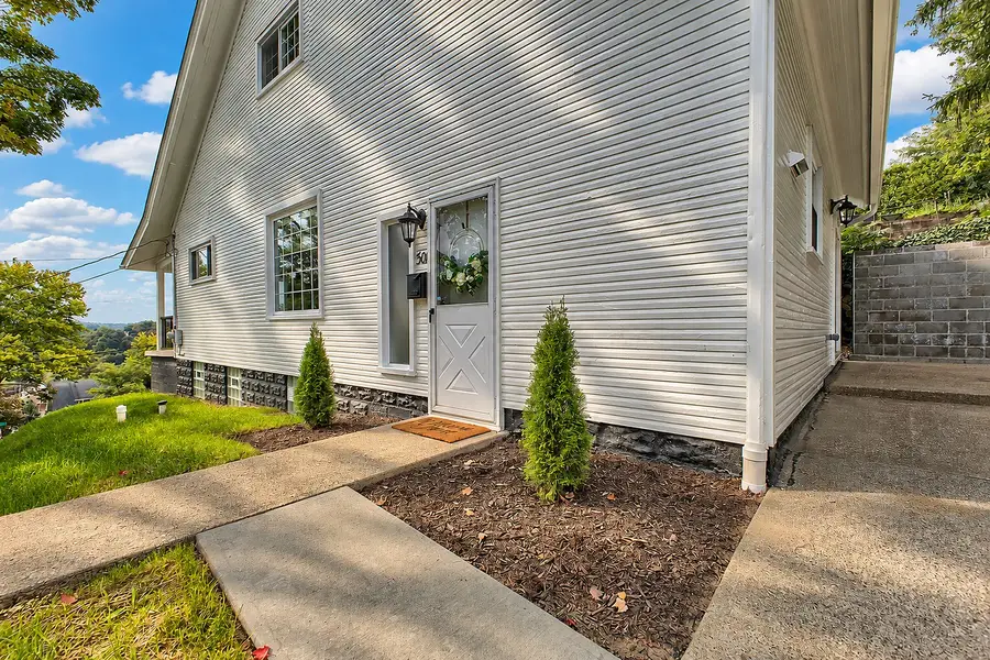 301 Silvis Street, Jeannette, PA 15644 - #3
