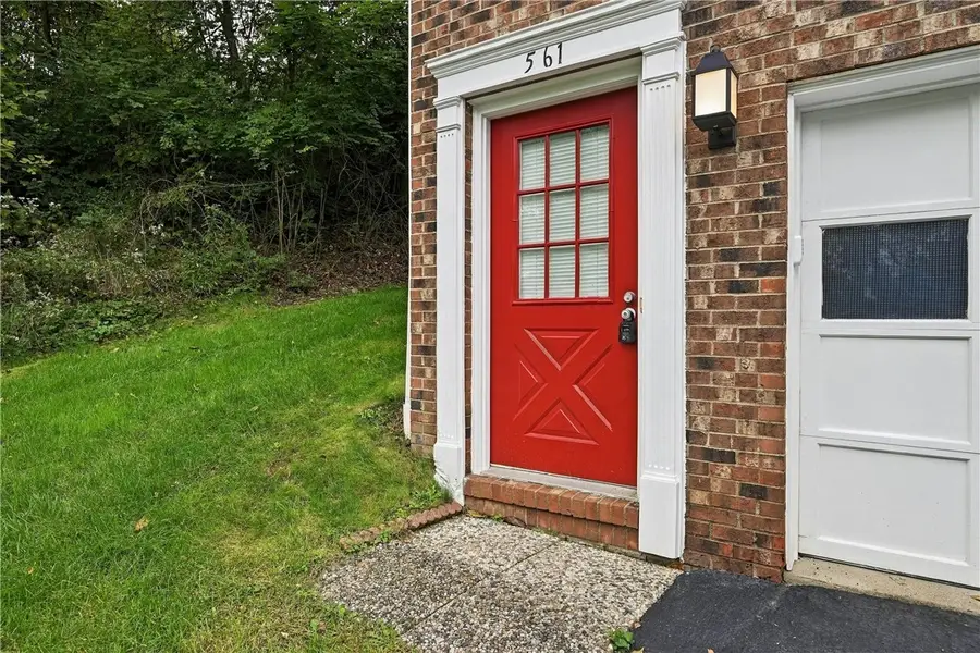 561 Winesap Drive, Bridgeville, PA 15017 - #2