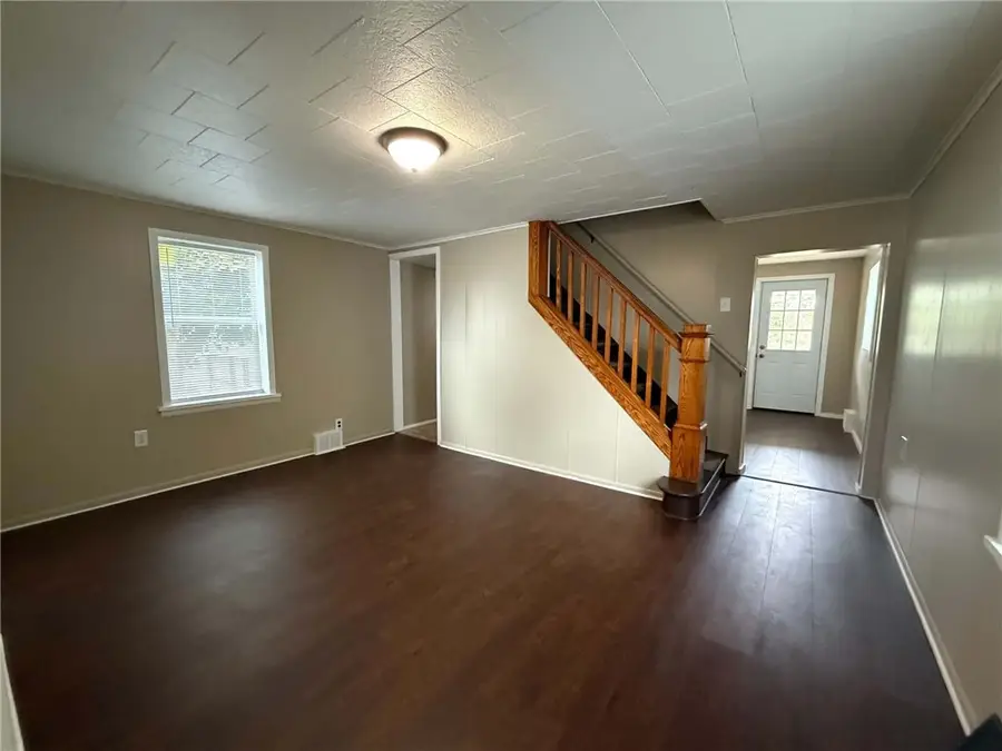 411 East Ave, Allison, PA 15413 - #2