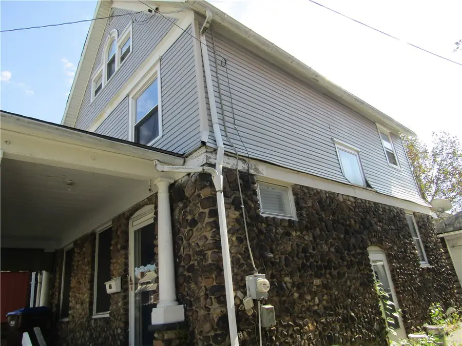 768 Prindle St, Sharon, PA 16146 - #2