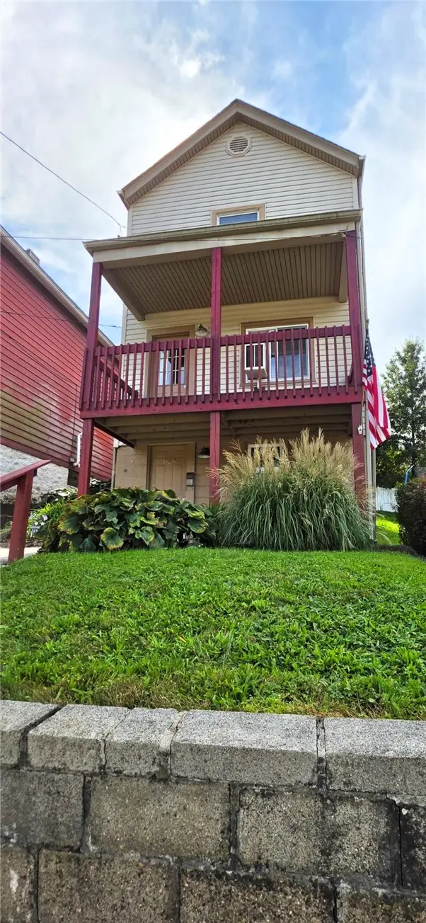 828 8th St, Trafford, PA 15085 - #1
