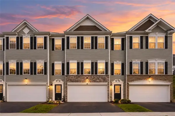 193 Lockheed Dr, Coraopolis, PA 15108