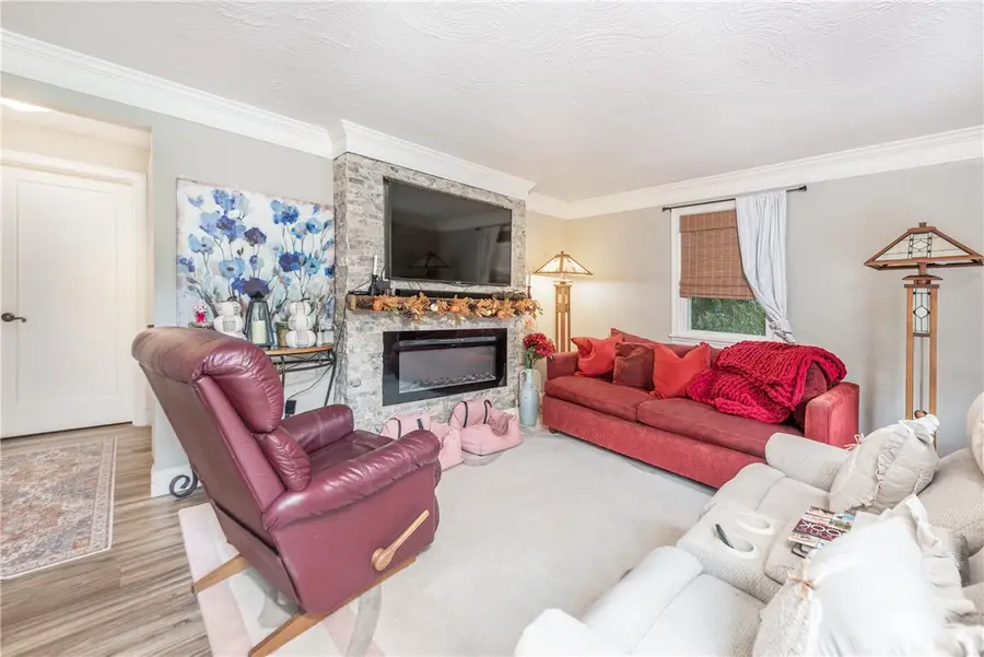 92 Adams Dr, Pittsburgh, PA 15241 - #2