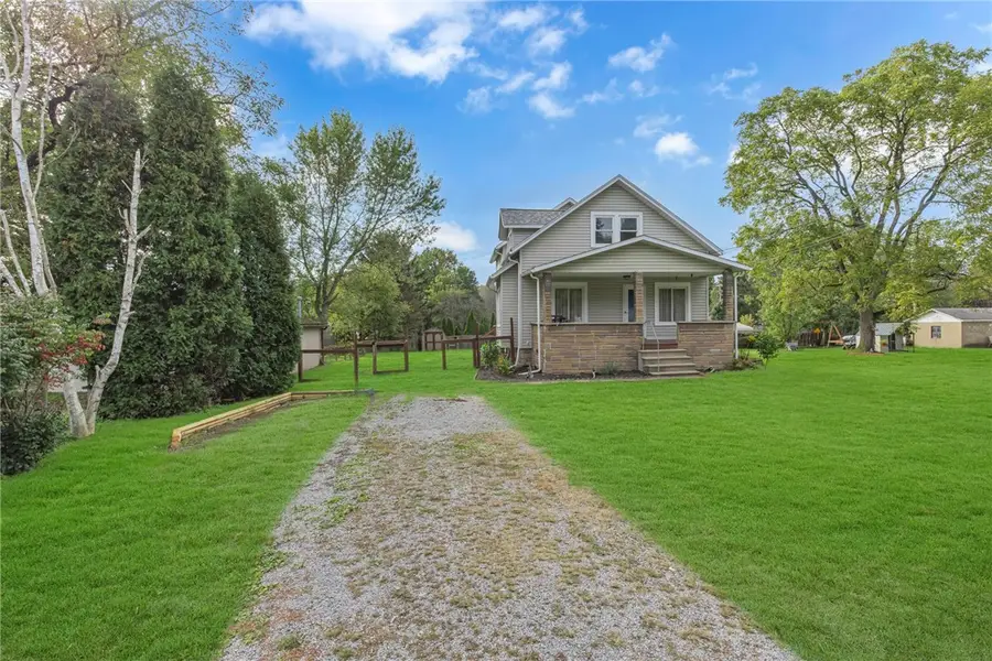 808 Harmony Fisher Ave, Ellwood City, PA 16117 - #2