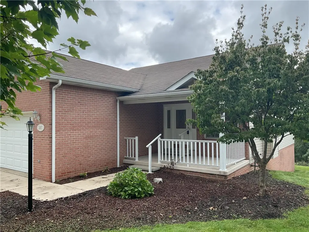 3007 Sierra Ct, Latrobe, PA 15650 - #1