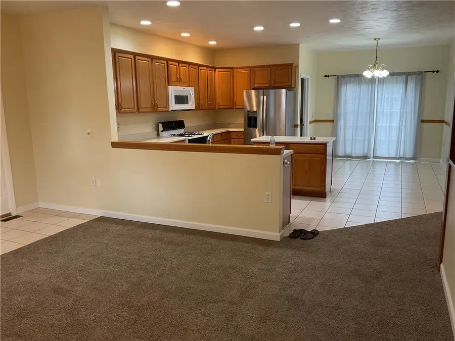 3007 Sierra Ct, Latrobe, PA 15650 - #2
