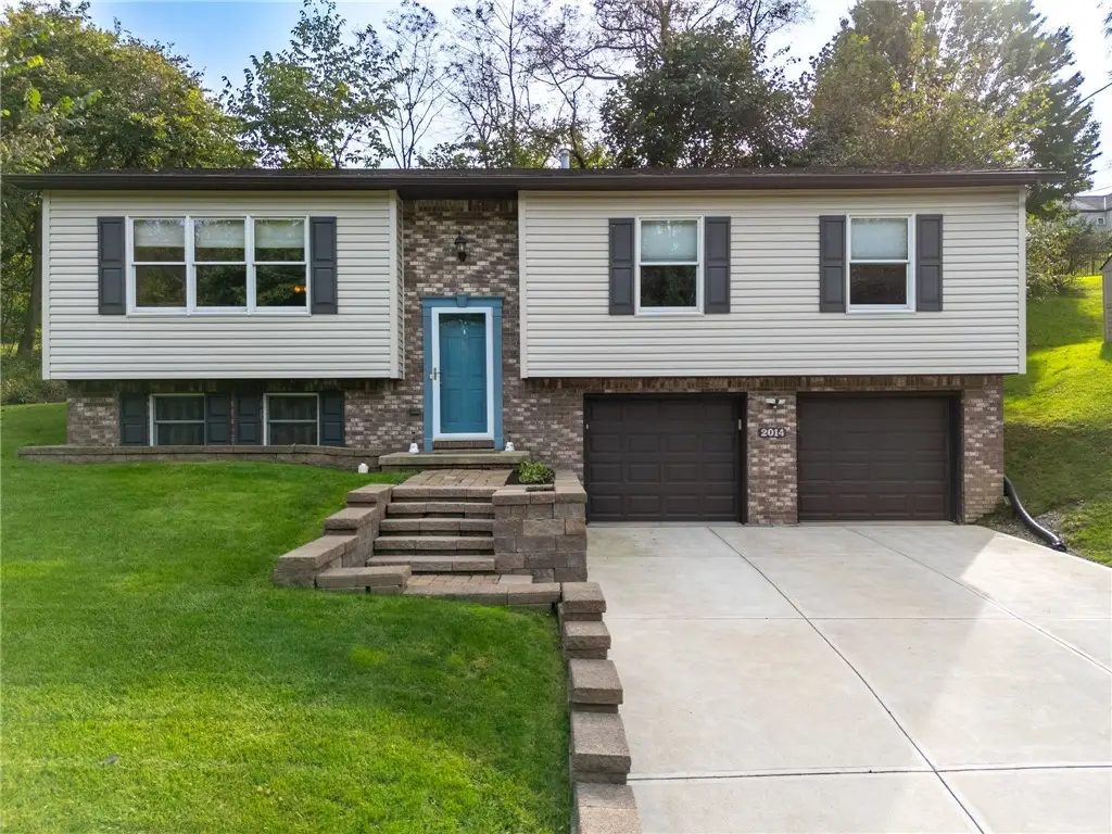 2014 Old Clairton Rd, Clairton, PA 15025 - #1