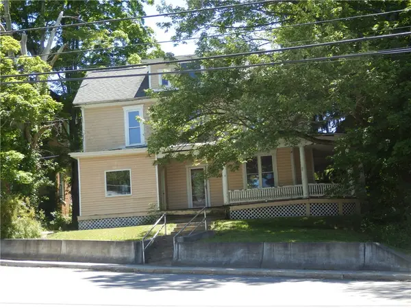 105 Charles St, Hooversville, PA 15936