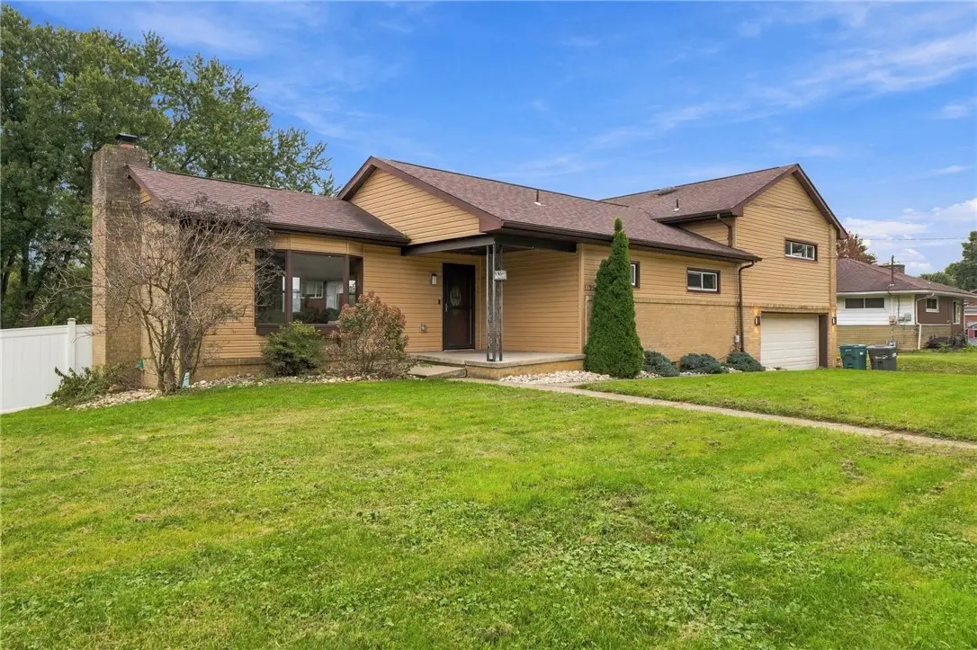 1122 Circle Dr, Latrobe, PA 15650 - #1