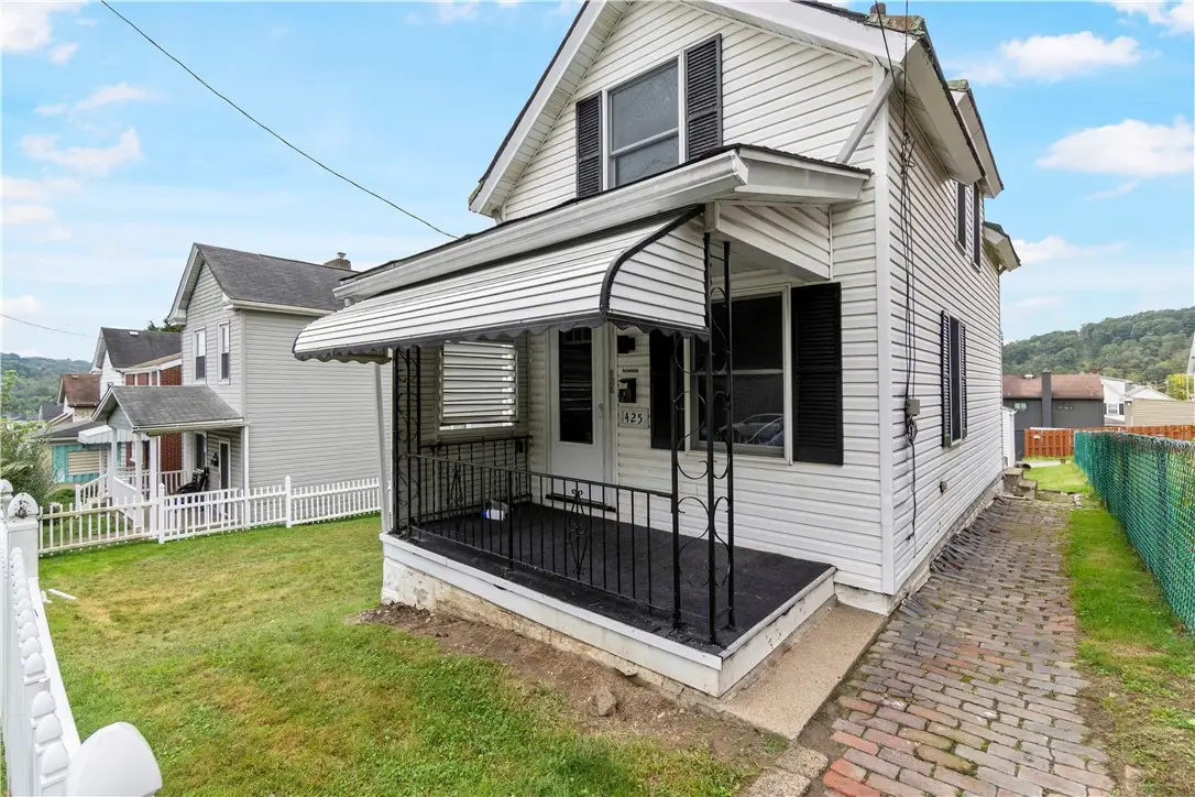 425 32nd St, McKeesport, PA 15132 - #1
