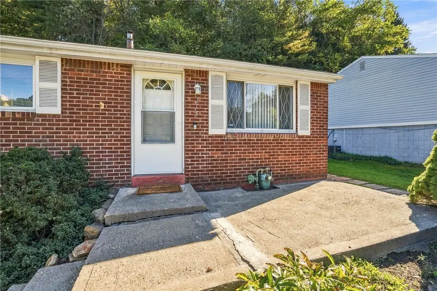 213 Alpine Village Dr, Monroeville, PA 15146 - #2