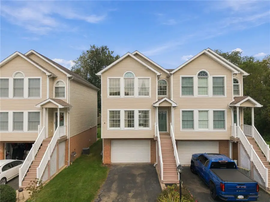 132 Odinwood Ct, Greensburg, PA 15601 - #2
